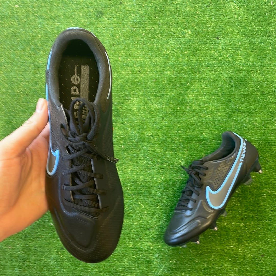 Nike Tiempo Legend on sale 9 Elite SG-Pro AC brand new no box Size 6