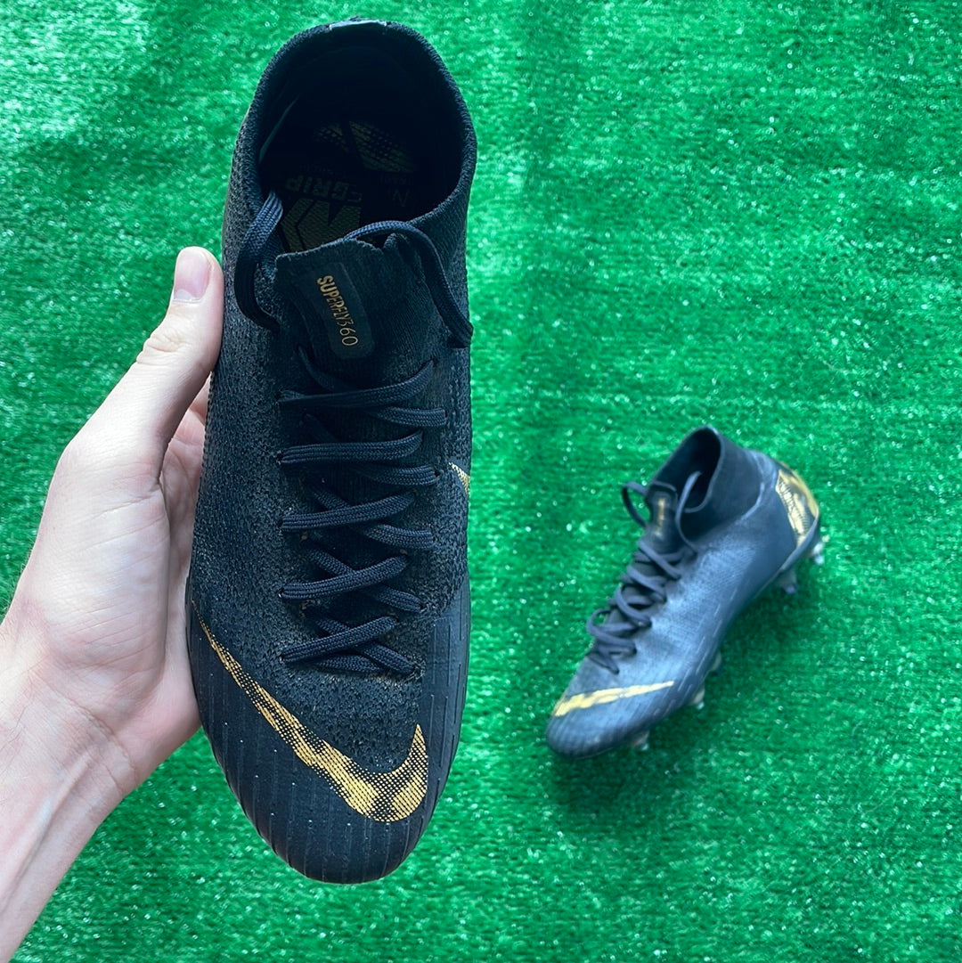 Nike black hotsell lux football boots